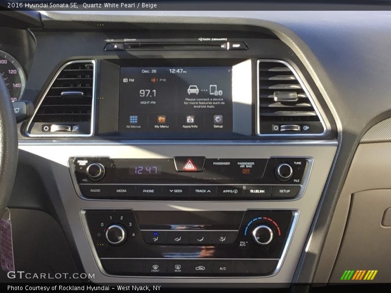 Quartz White Pearl / Beige 2016 Hyundai Sonata SE