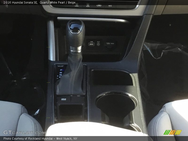 Quartz White Pearl / Beige 2016 Hyundai Sonata SE