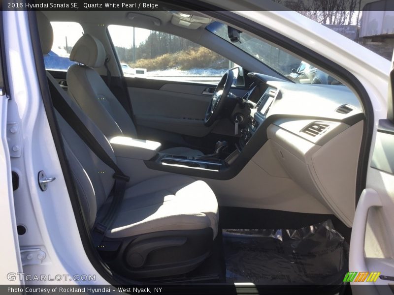 Quartz White Pearl / Beige 2016 Hyundai Sonata SE