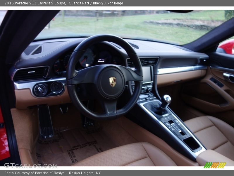 Guards Red / Black/Luxor Beige 2016 Porsche 911 Carrera S Coupe