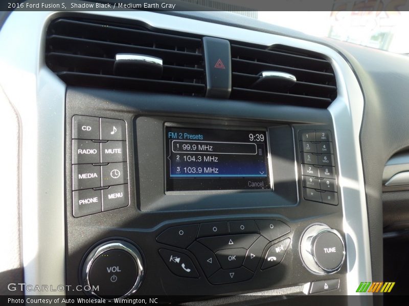 Shadow Black / Medium Earth Gray 2016 Ford Fusion S