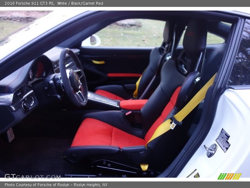  2016 911 GT3 RS Black/Garnet Red Interior