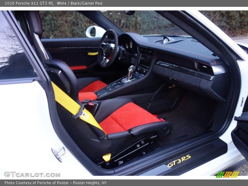 Front Seat of 2016 911 GT3 RS