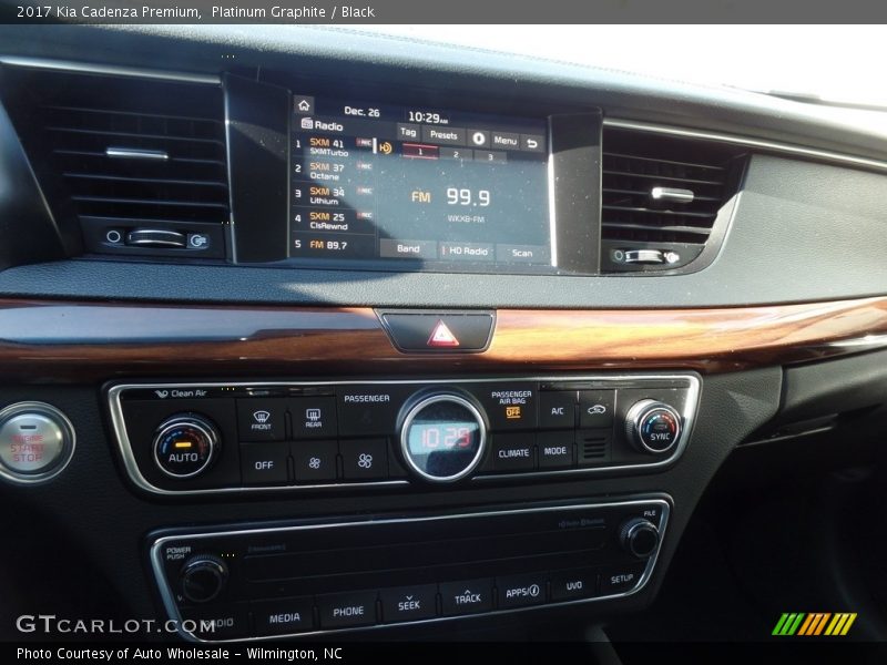 Platinum Graphite / Black 2017 Kia Cadenza Premium