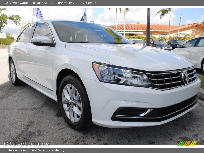 Pure White / Cornsilk Beige 2017 Volkswagen Passat S Sedan