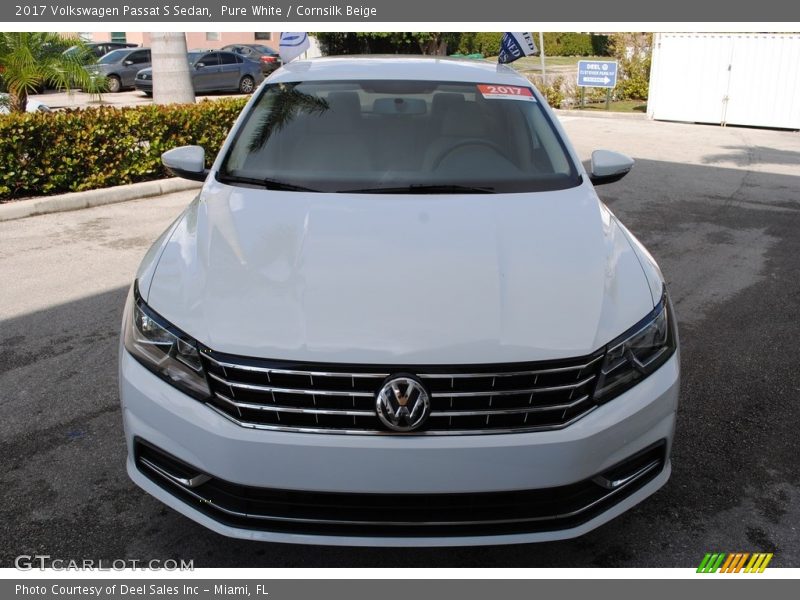 Pure White / Cornsilk Beige 2017 Volkswagen Passat S Sedan