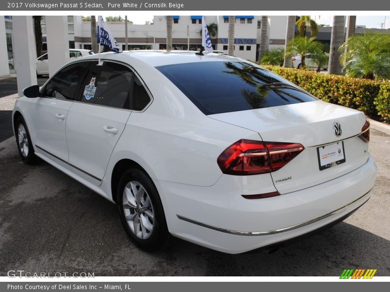 Pure White / Cornsilk Beige 2017 Volkswagen Passat S Sedan