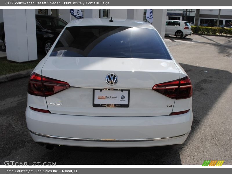 Pure White / Cornsilk Beige 2017 Volkswagen Passat S Sedan