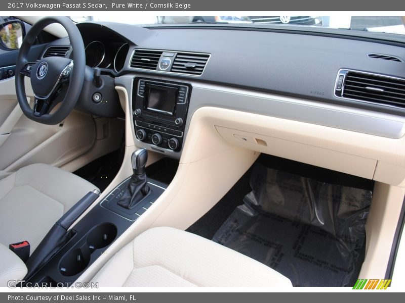 Dashboard of 2017 Passat S Sedan