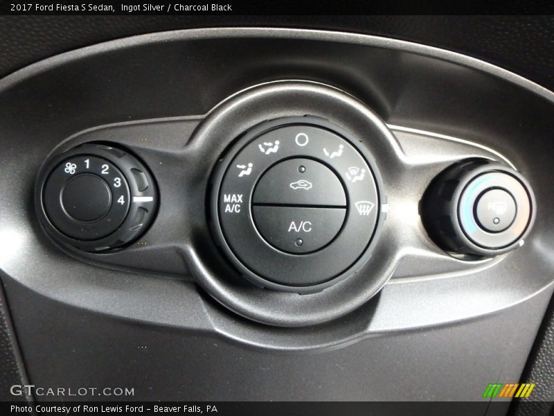 Ingot Silver / Charcoal Black 2017 Ford Fiesta S Sedan