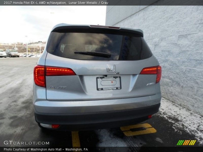 Lunar Silver Metallic / Gray 2017 Honda Pilot EX-L AWD w/Navigation