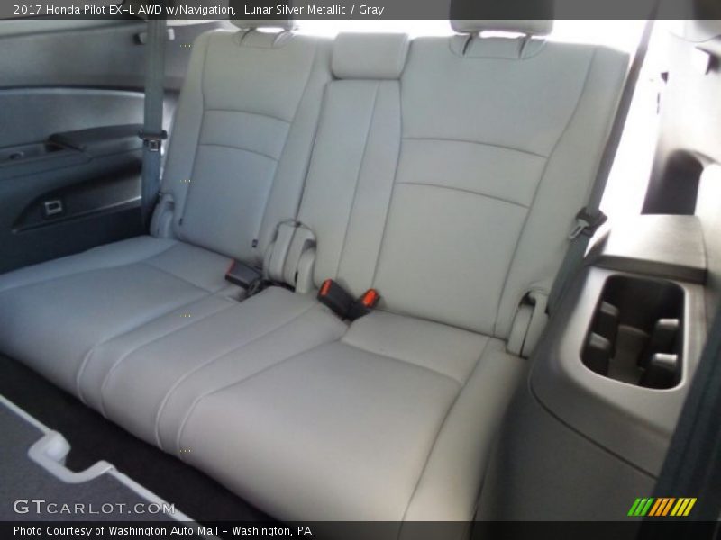Lunar Silver Metallic / Gray 2017 Honda Pilot EX-L AWD w/Navigation