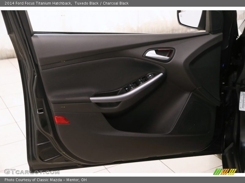 Tuxedo Black / Charcoal Black 2014 Ford Focus Titanium Hatchback