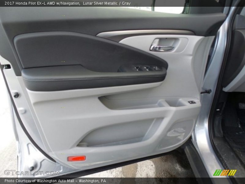 Lunar Silver Metallic / Gray 2017 Honda Pilot EX-L AWD w/Navigation