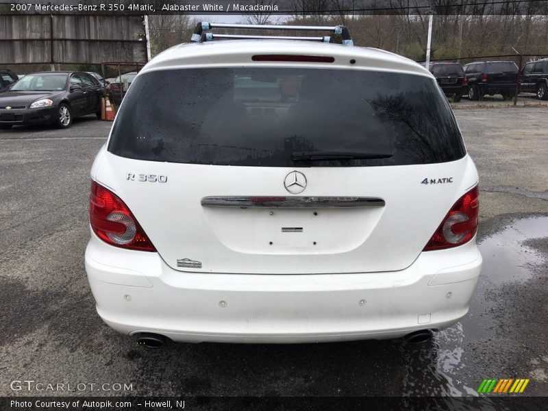 Alabaster White / Macadamia 2007 Mercedes-Benz R 350 4Matic