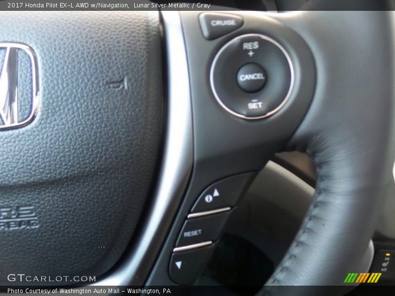Lunar Silver Metallic / Gray 2017 Honda Pilot EX-L AWD w/Navigation