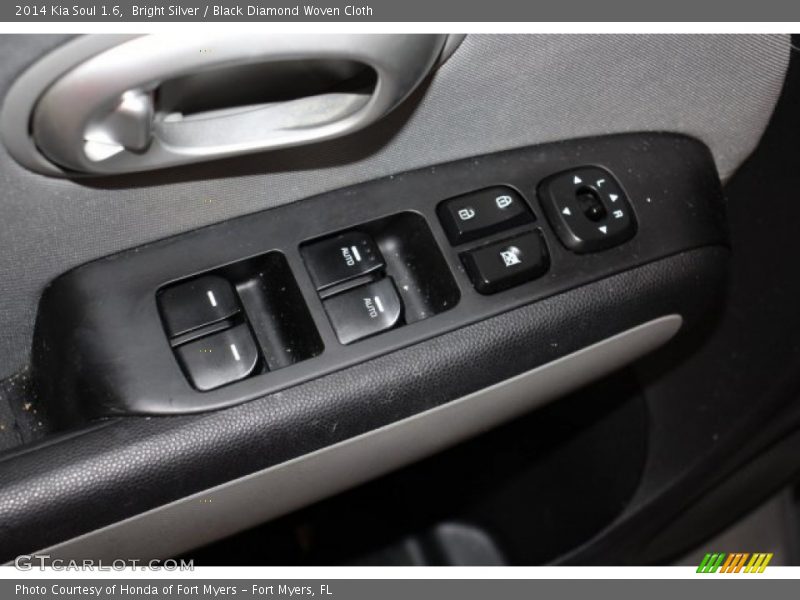 Bright Silver / Black Diamond Woven Cloth 2014 Kia Soul 1.6