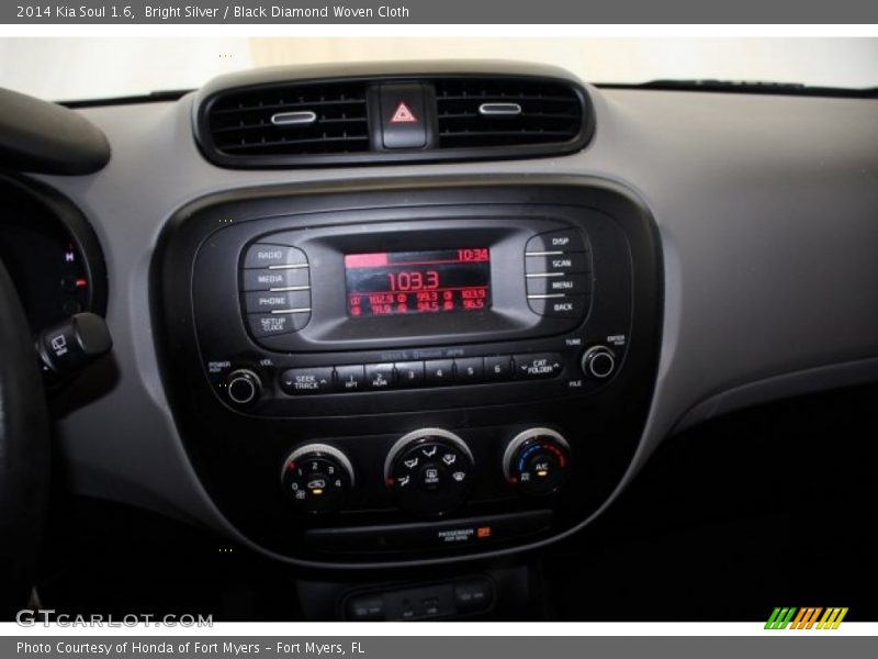 Bright Silver / Black Diamond Woven Cloth 2014 Kia Soul 1.6