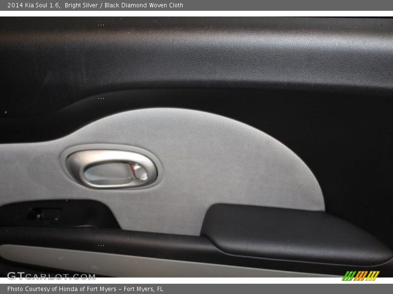 Bright Silver / Black Diamond Woven Cloth 2014 Kia Soul 1.6