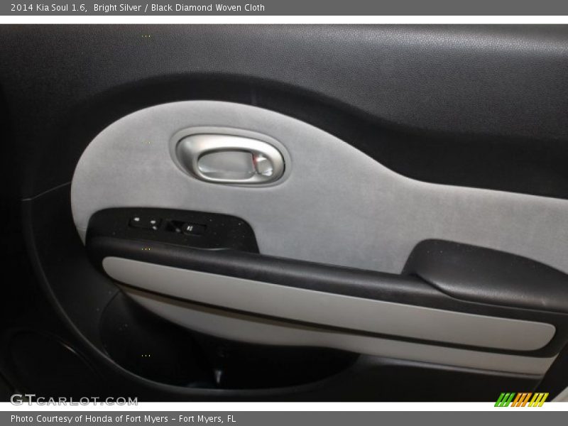 Bright Silver / Black Diamond Woven Cloth 2014 Kia Soul 1.6