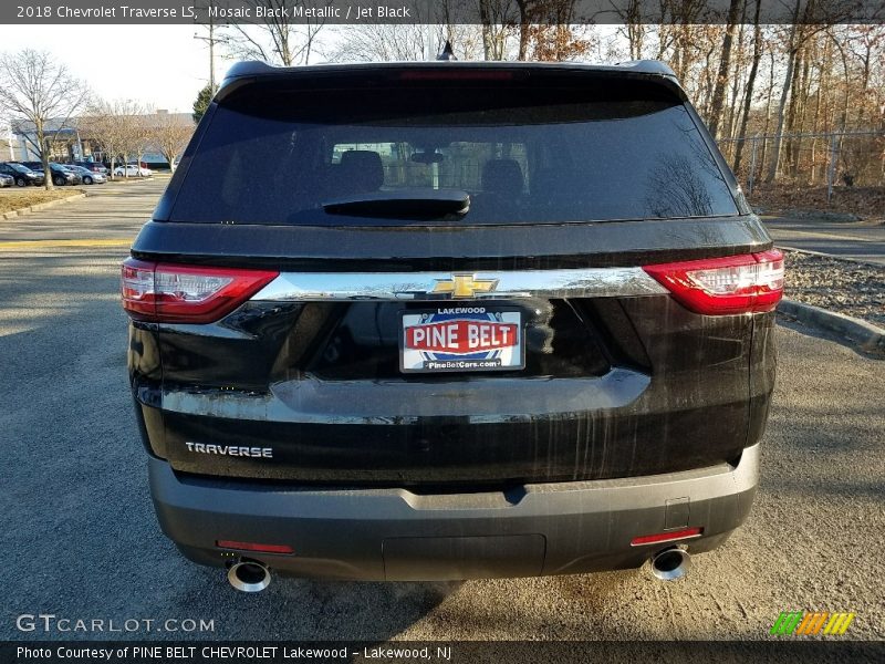 Mosaic Black Metallic / Jet Black 2018 Chevrolet Traverse LS