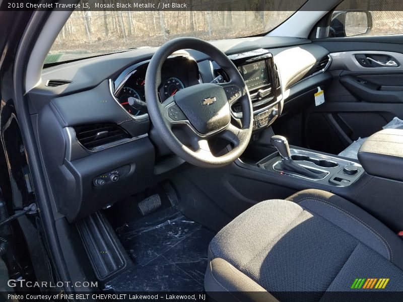 Mosaic Black Metallic / Jet Black 2018 Chevrolet Traverse LS
