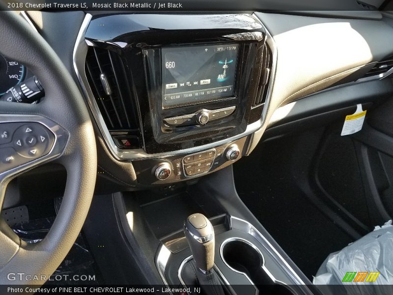 Mosaic Black Metallic / Jet Black 2018 Chevrolet Traverse LS