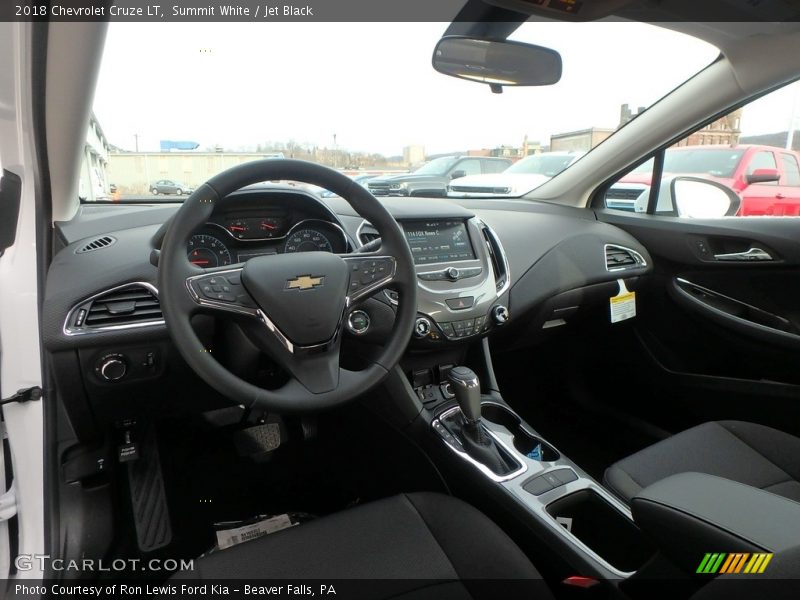Summit White / Jet Black 2018 Chevrolet Cruze LT