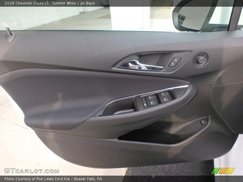 Summit White / Jet Black 2018 Chevrolet Cruze LT