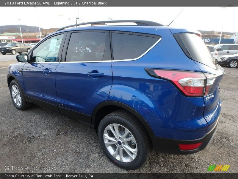 Lightning Blue / Charcoal Black 2018 Ford Escape SE 4WD
