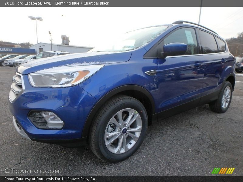 Lightning Blue / Charcoal Black 2018 Ford Escape SE 4WD