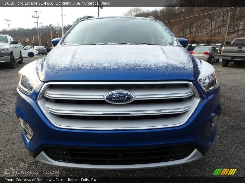 Lightning Blue / Charcoal Black 2018 Ford Escape SE 4WD