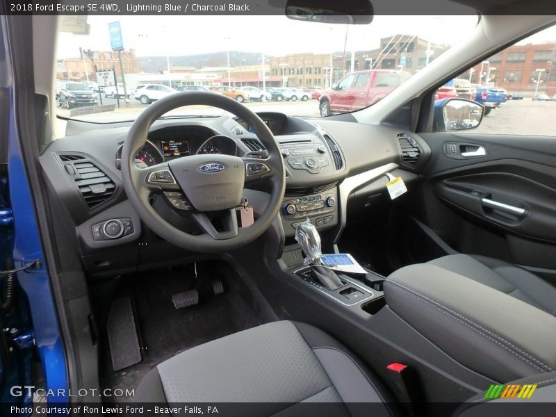 Lightning Blue / Charcoal Black 2018 Ford Escape SE 4WD