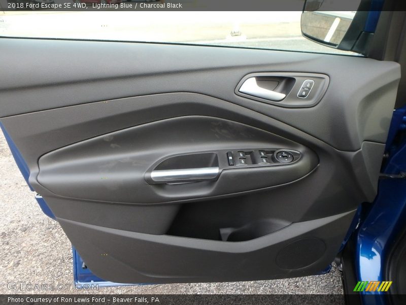Lightning Blue / Charcoal Black 2018 Ford Escape SE 4WD