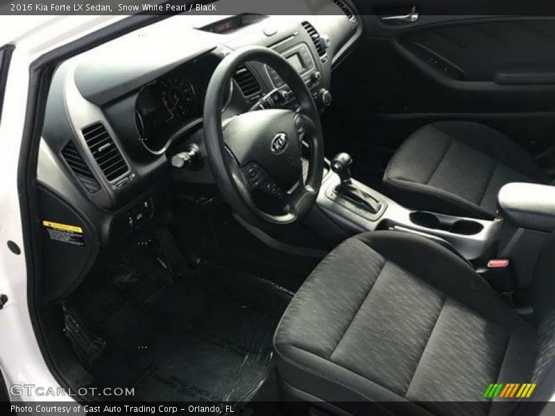 Snow White Pearl / Black 2016 Kia Forte LX Sedan