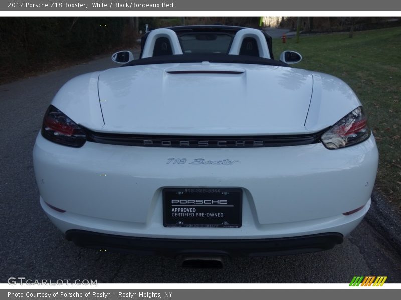 White / Black/Bordeaux Red 2017 Porsche 718 Boxster