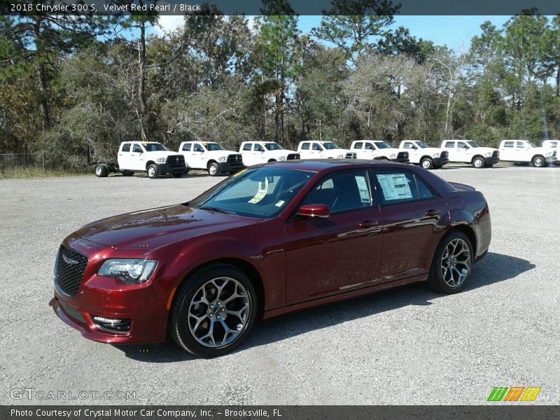Velvet Red Pearl / Black 2018 Chrysler 300 S