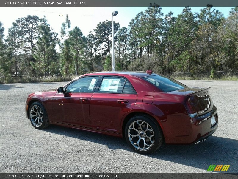 Velvet Red Pearl / Black 2018 Chrysler 300 S