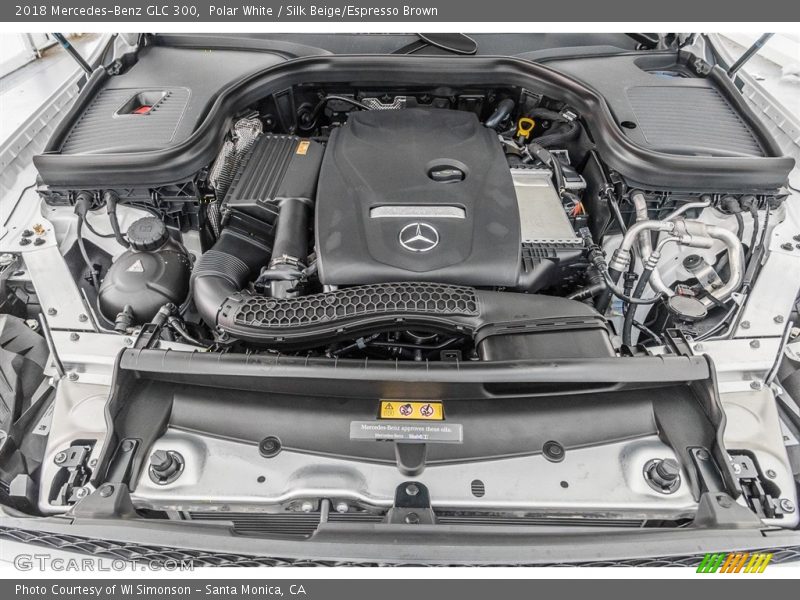 Polar White / Silk Beige/Espresso Brown 2018 Mercedes-Benz GLC 300