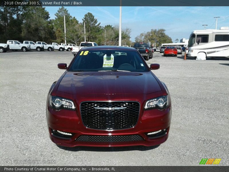 Velvet Red Pearl / Black 2018 Chrysler 300 S