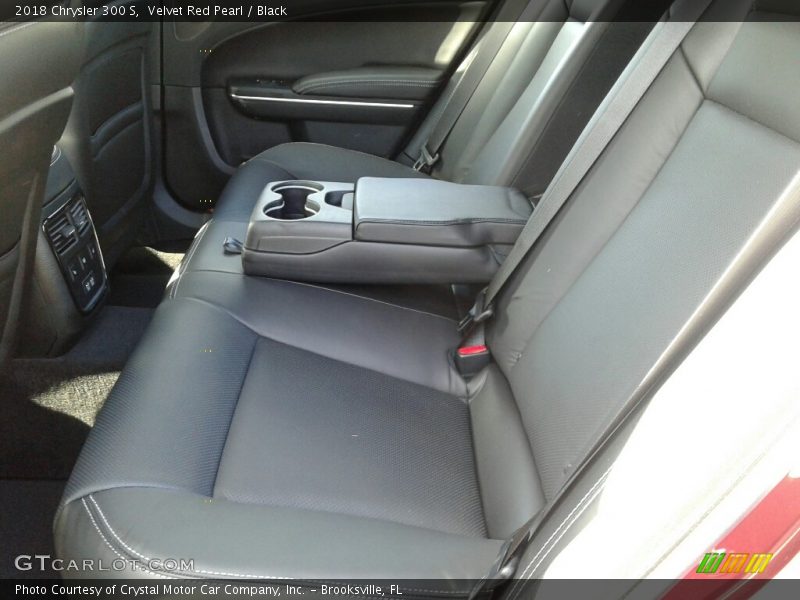 Velvet Red Pearl / Black 2018 Chrysler 300 S