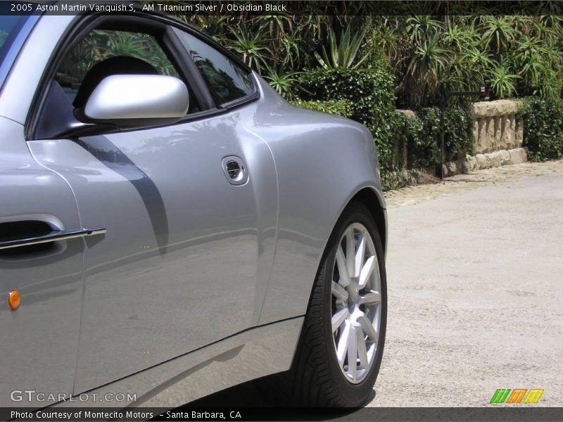 AM Titanium Silver / Obsidian Black 2005 Aston Martin Vanquish S