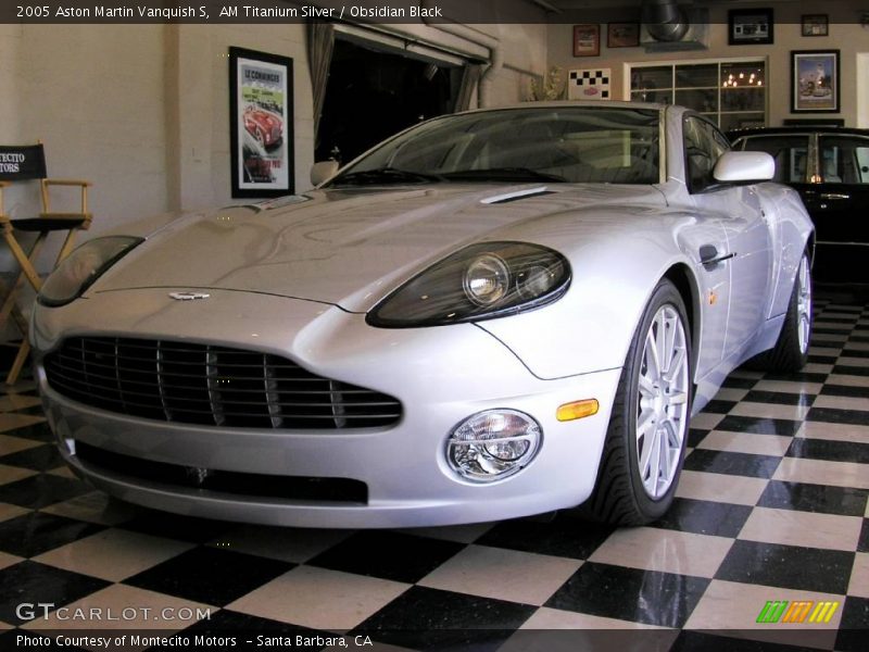 AM Titanium Silver / Obsidian Black 2005 Aston Martin Vanquish S