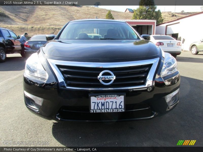 Super Black / Charcoal 2015 Nissan Altima 2.5 S
