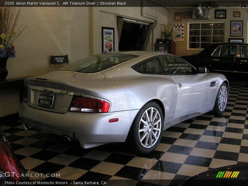 AM Titanium Silver / Obsidian Black 2005 Aston Martin Vanquish S