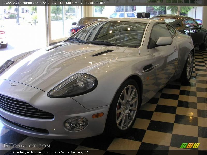 AM Titanium Silver / Obsidian Black 2005 Aston Martin Vanquish S