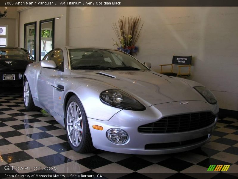 AM Titanium Silver / Obsidian Black 2005 Aston Martin Vanquish S
