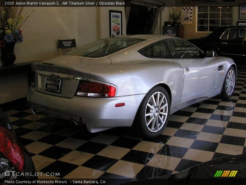 AM Titanium Silver / Obsidian Black 2005 Aston Martin Vanquish S