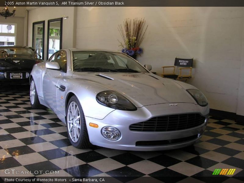 AM Titanium Silver / Obsidian Black 2005 Aston Martin Vanquish S