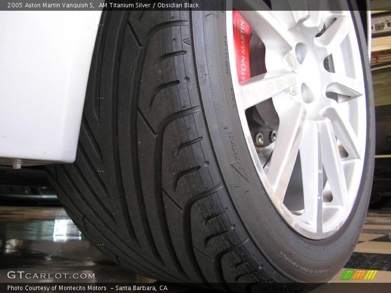 AM Titanium Silver / Obsidian Black 2005 Aston Martin Vanquish S